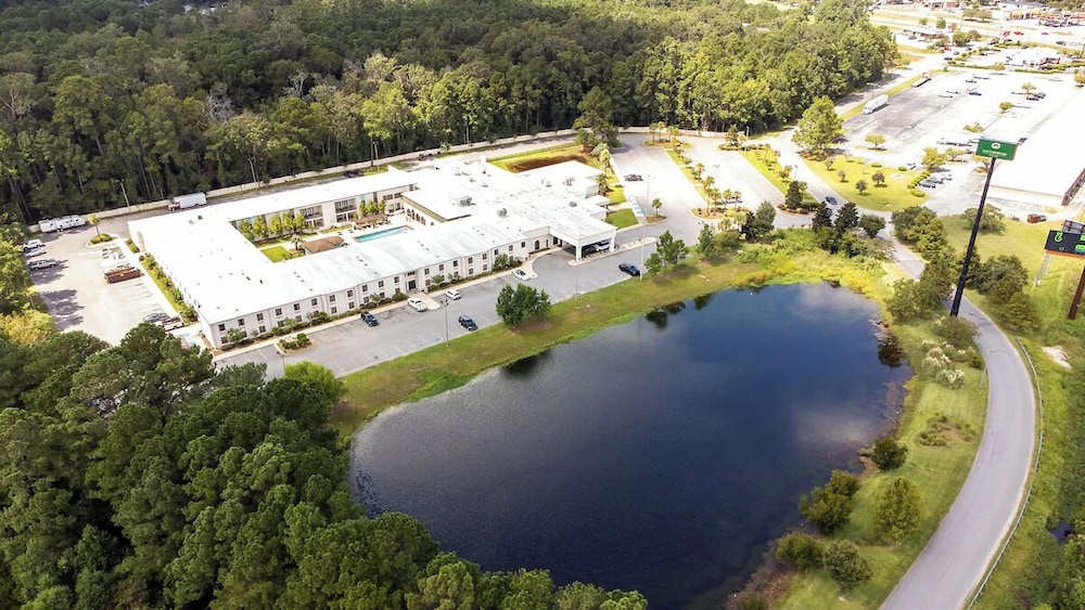Clarks Inn Savannah Airport 38/44