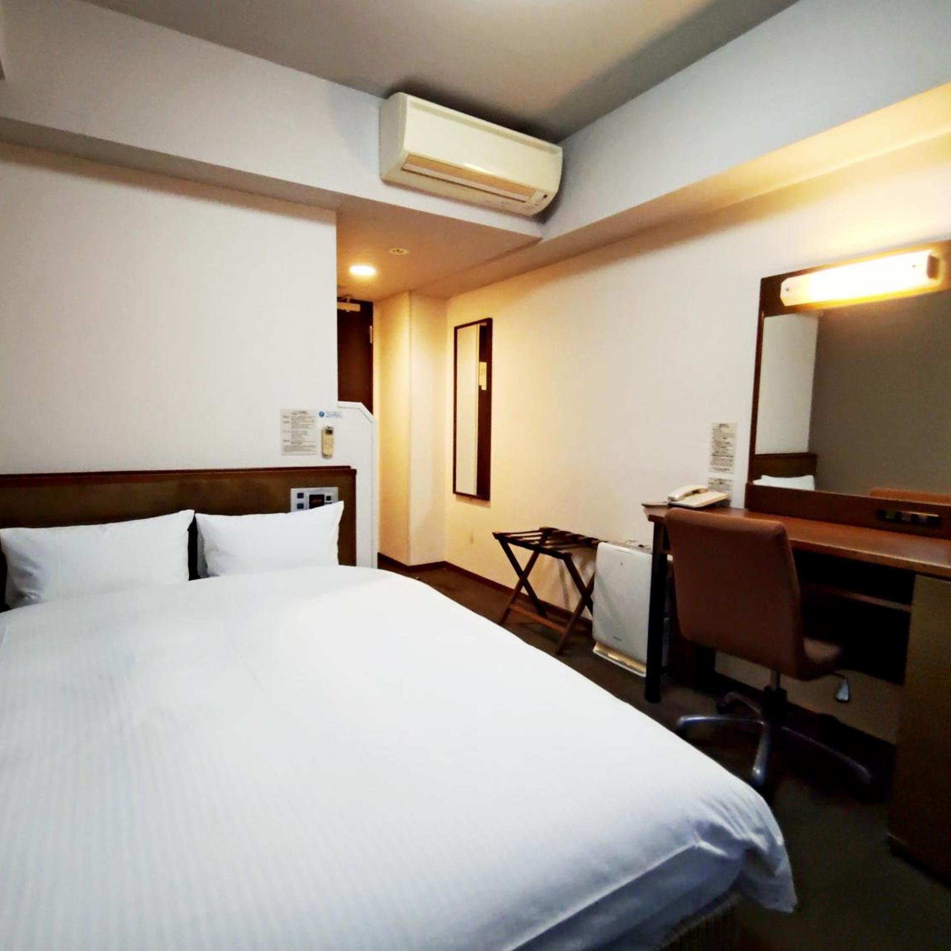 Semi Room, Semi Double Bed