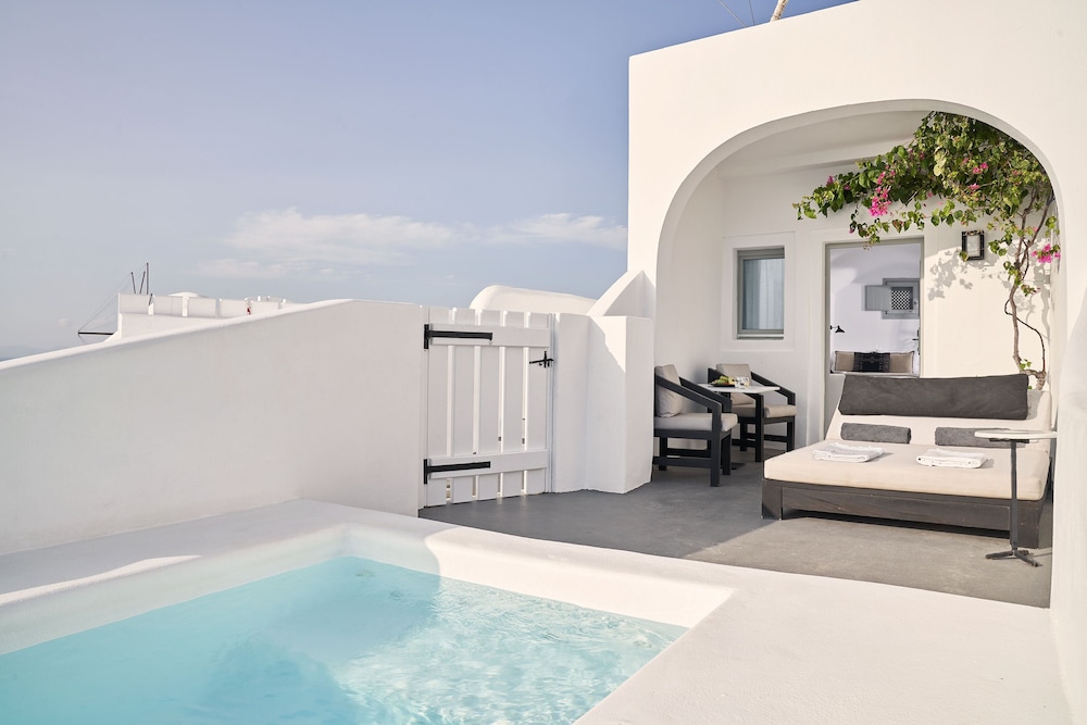 Charisma Suites 29/62