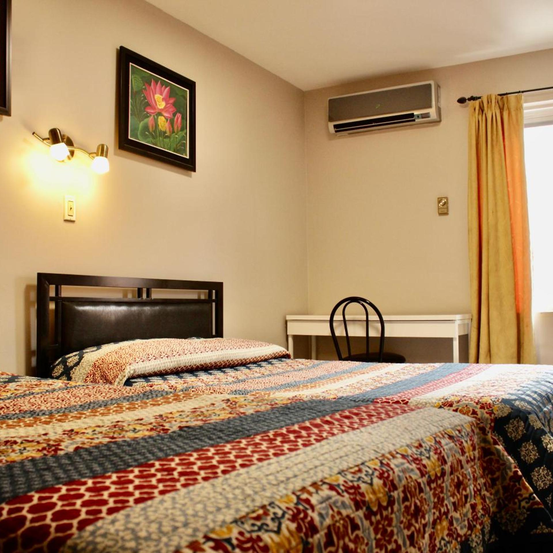 Hotel Victor 7/33