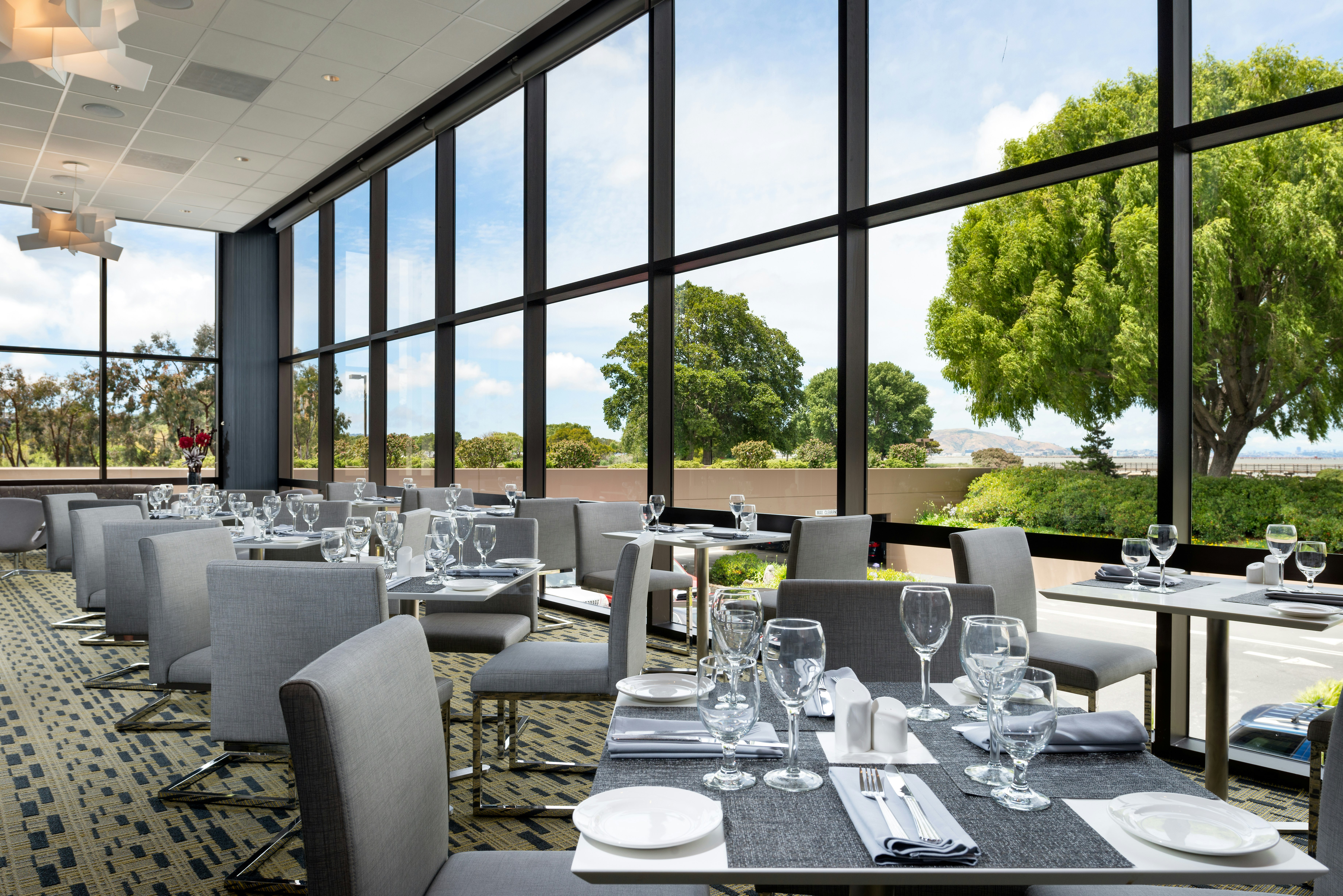 Hilton San Francisco Airport Bayfront 45/69