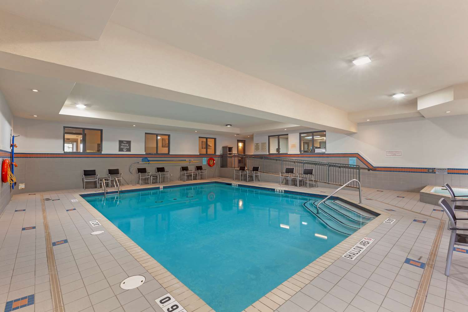 Best Western Plus Burlington Inn and Suites 7/21