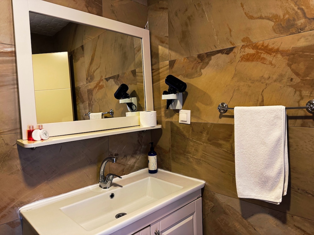 Yali Bahce Butik Otel 48/50