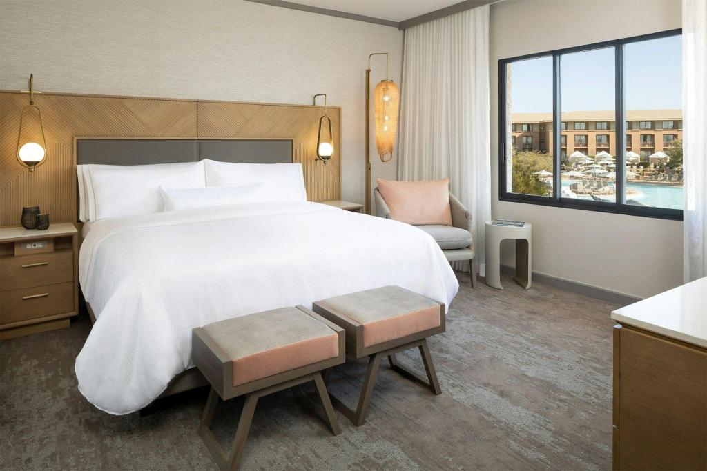 1 Bedroom, Casita, Suite, King Bed, Pool View, Sofa