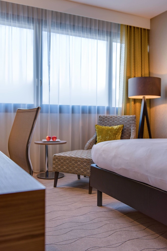 BONN MARRIOTT HOTEL 12/68