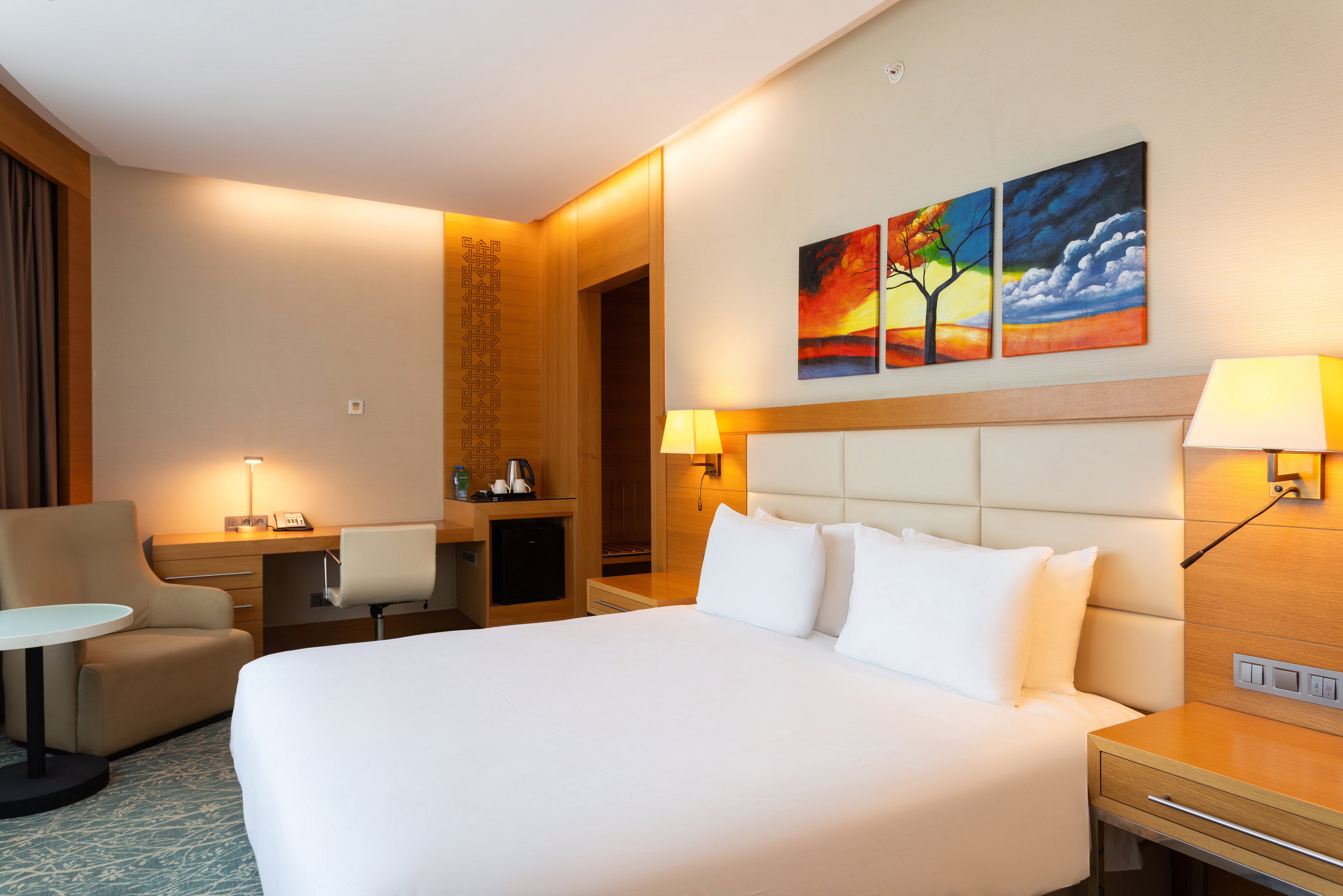 غرفة بسرير كينج للمدخنين