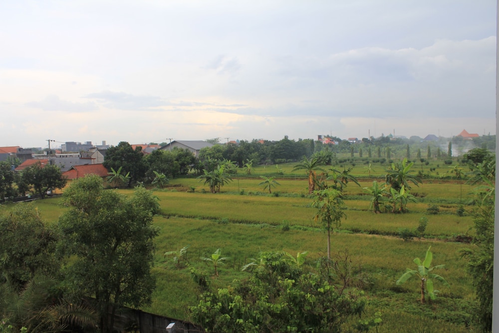 Hotel Tilamas Juanda 58/63