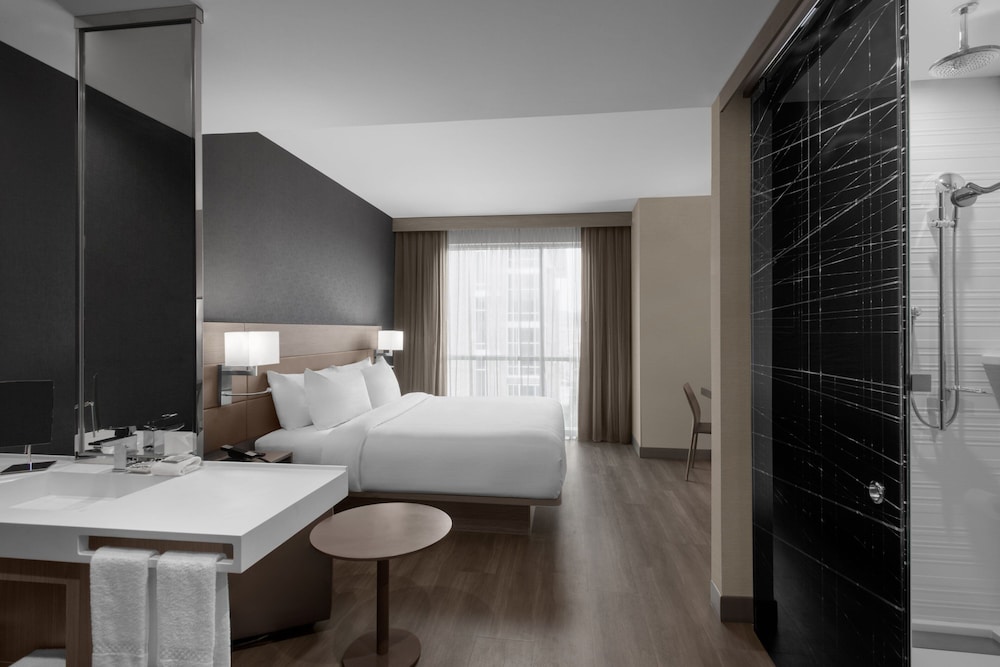 AC Hotel by Marriott Pittsburgh Southpointe 12/37