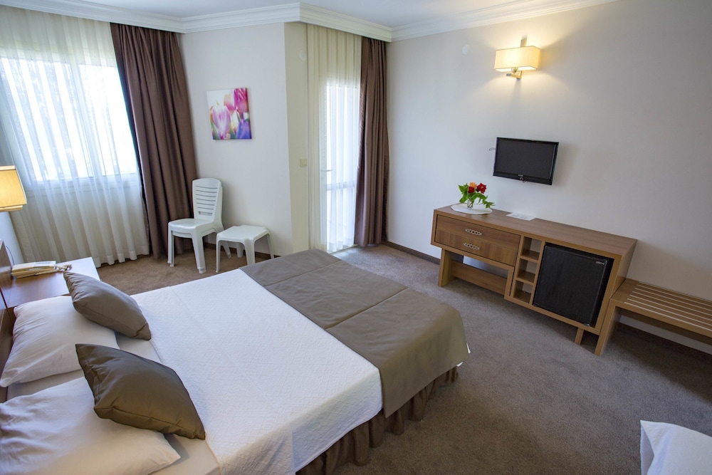 Melis Otel 32/65