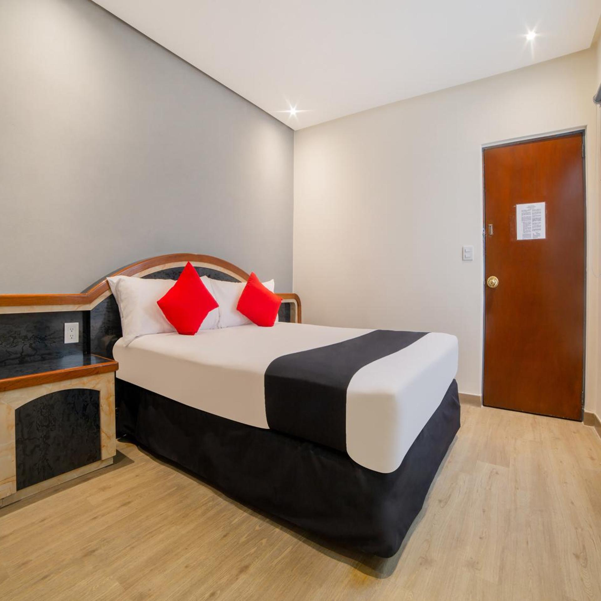 غرفة سوبيريور، Hotel Monarca 6/10