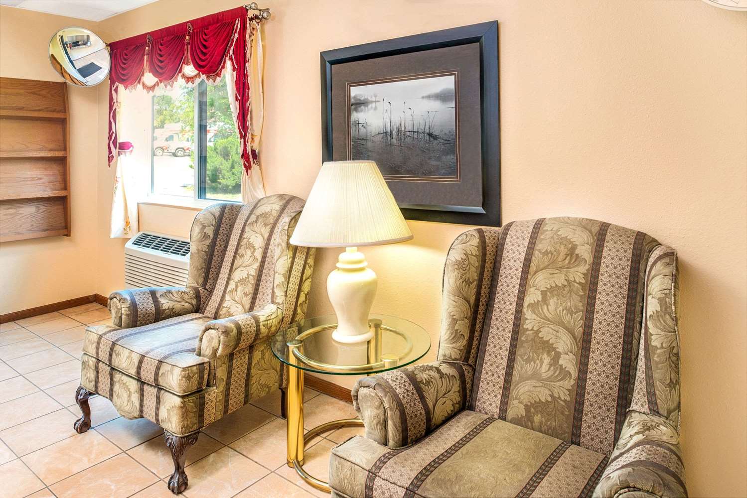Super 8 Motel Blair 3/10