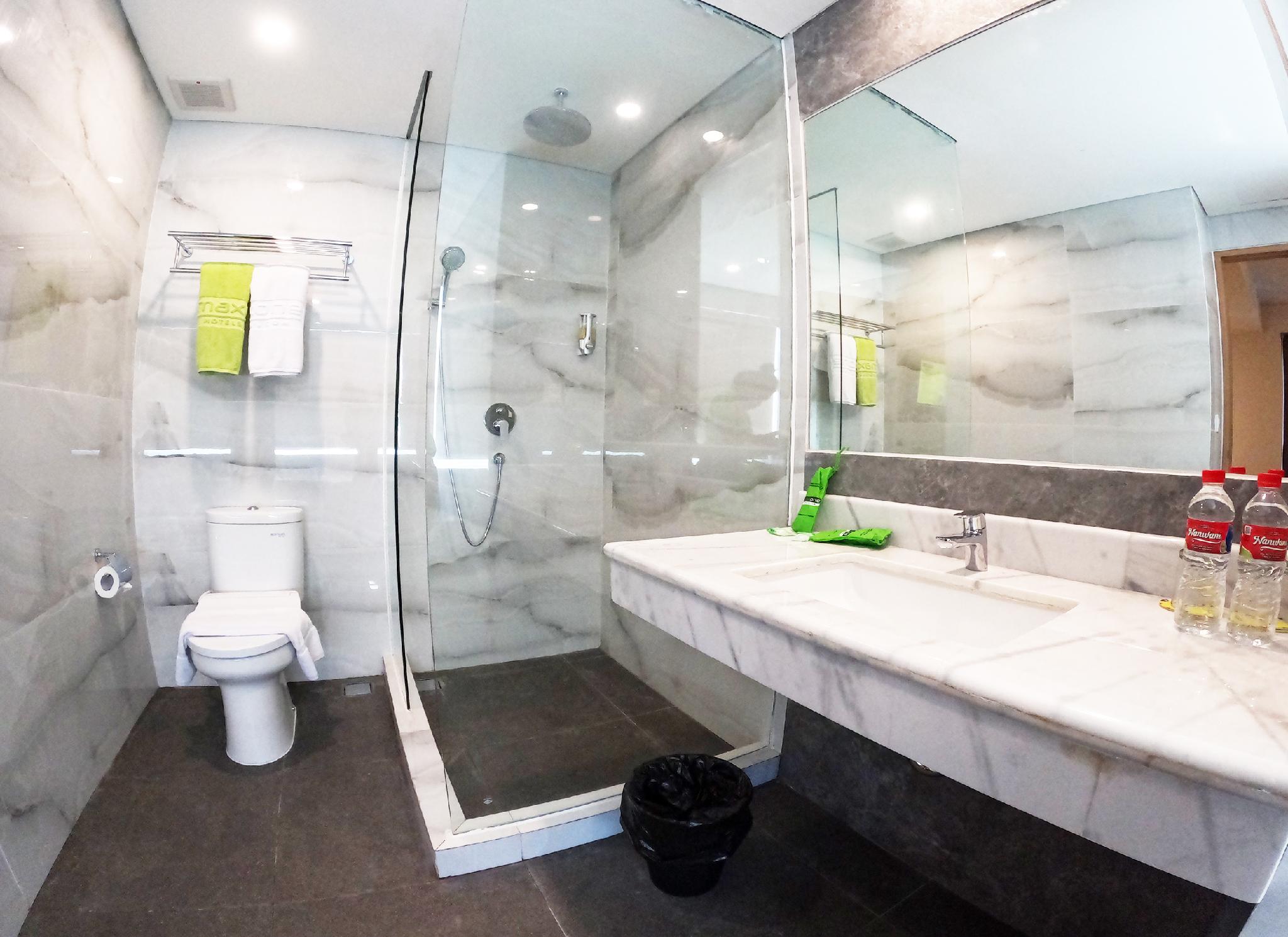 Maxone Hotel Jayapura 30/30