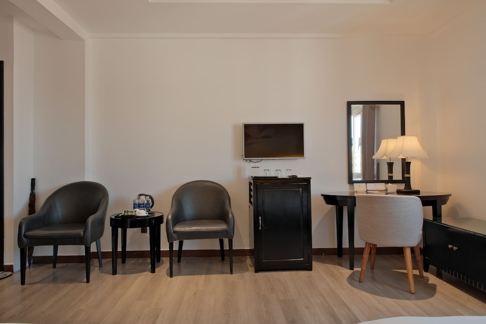 Rosaleen Boutique Hotel 40/50