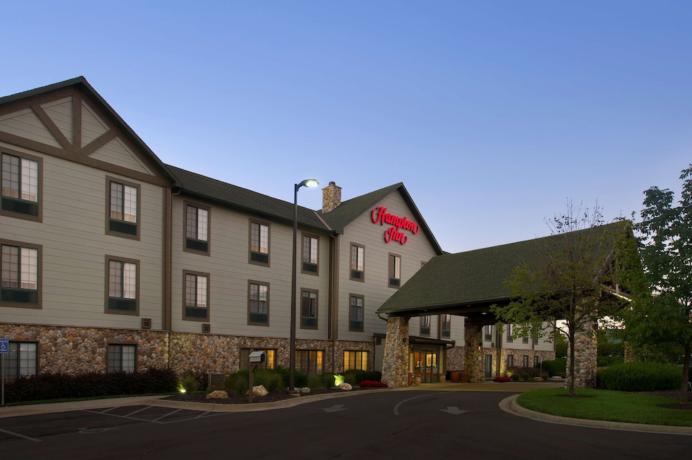 Hampton Inn Kansas City The Legends 4/36