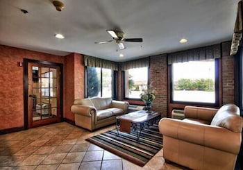 Christopher Inn and Suites 28/39