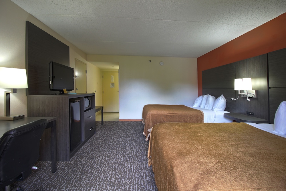 Chicago Club Inn & Suites 18/32