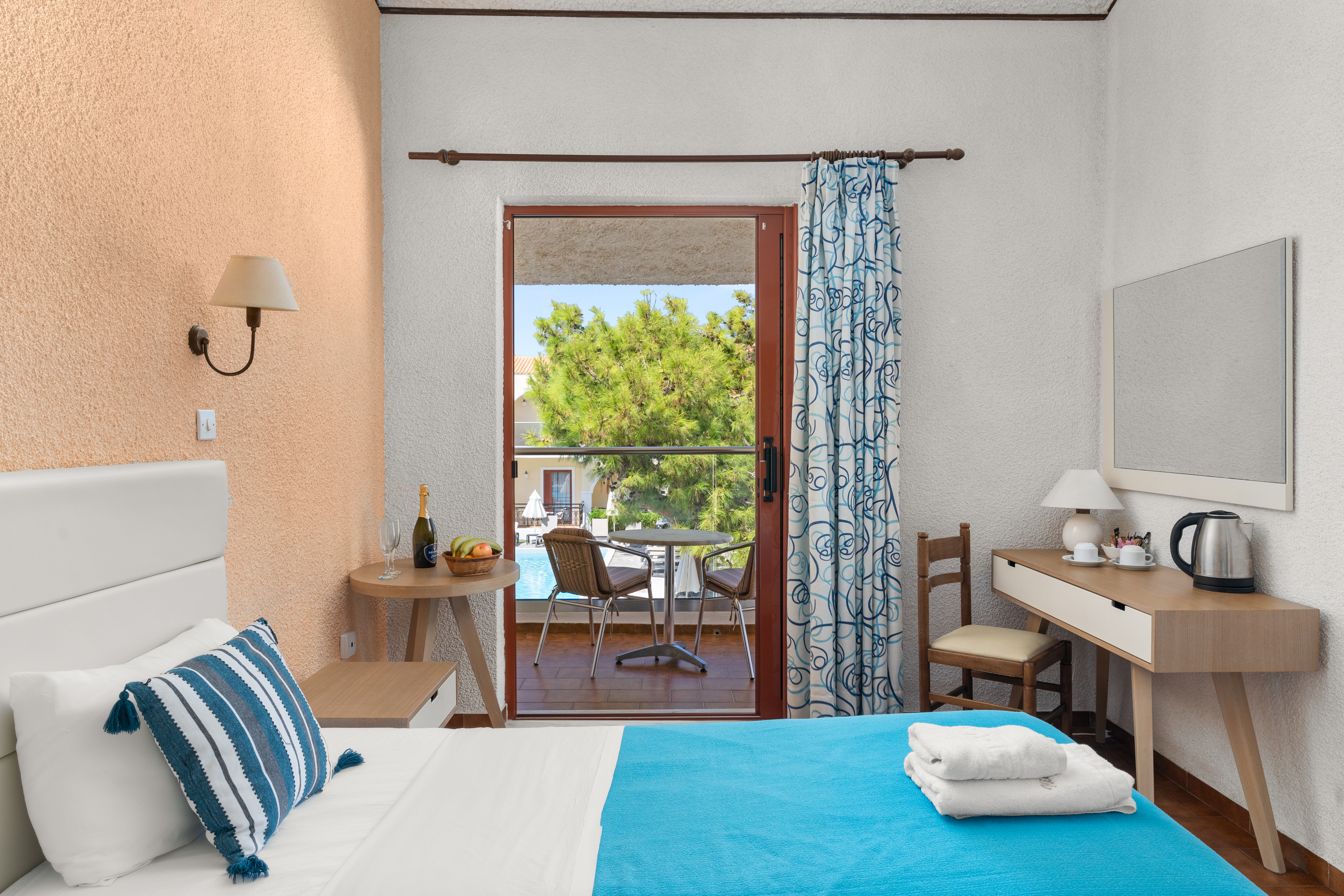 Iliessa Beach Hotel by GHH 40/40