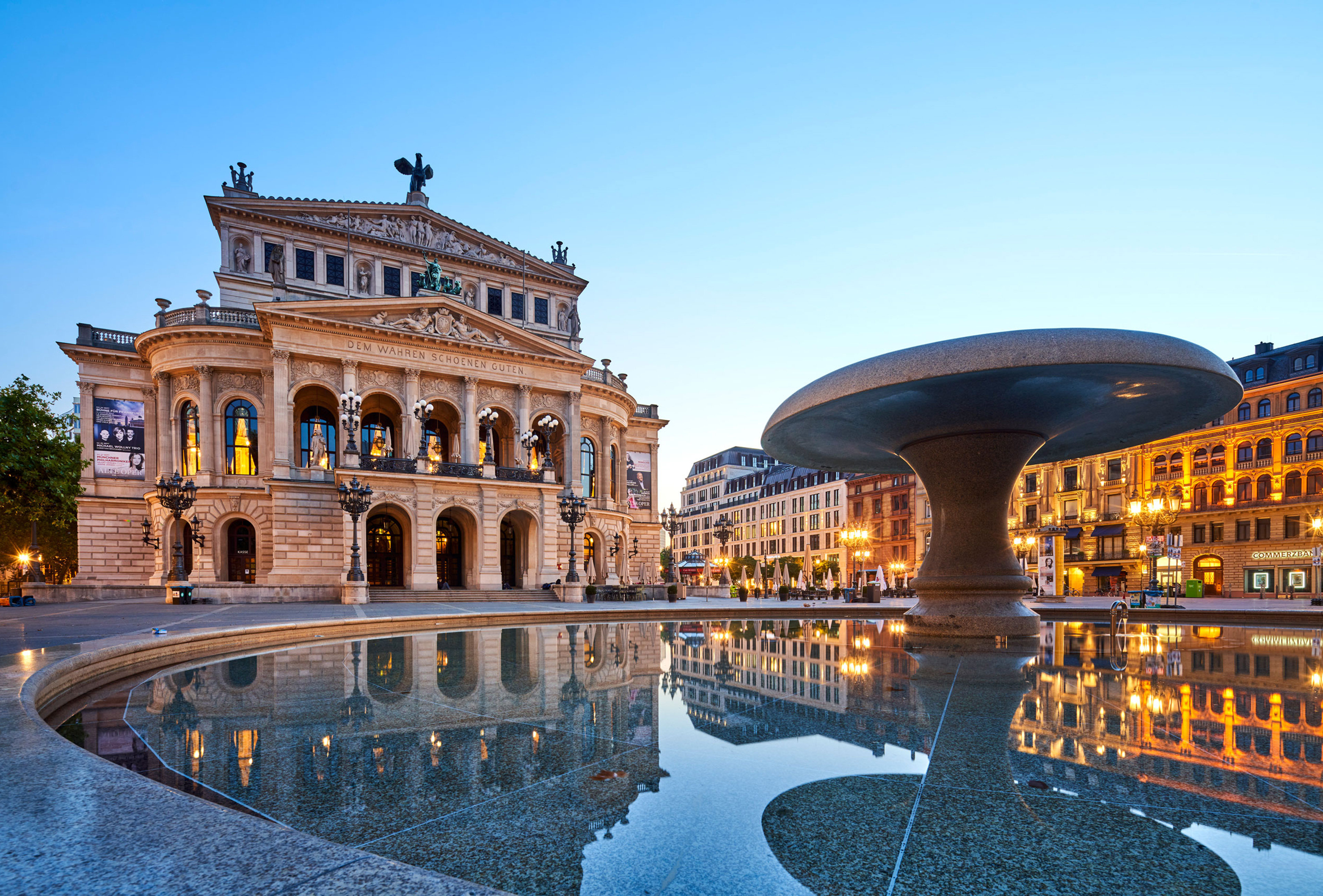 HOLIDAY INN FRANKFURT ALTE OPER 4/75