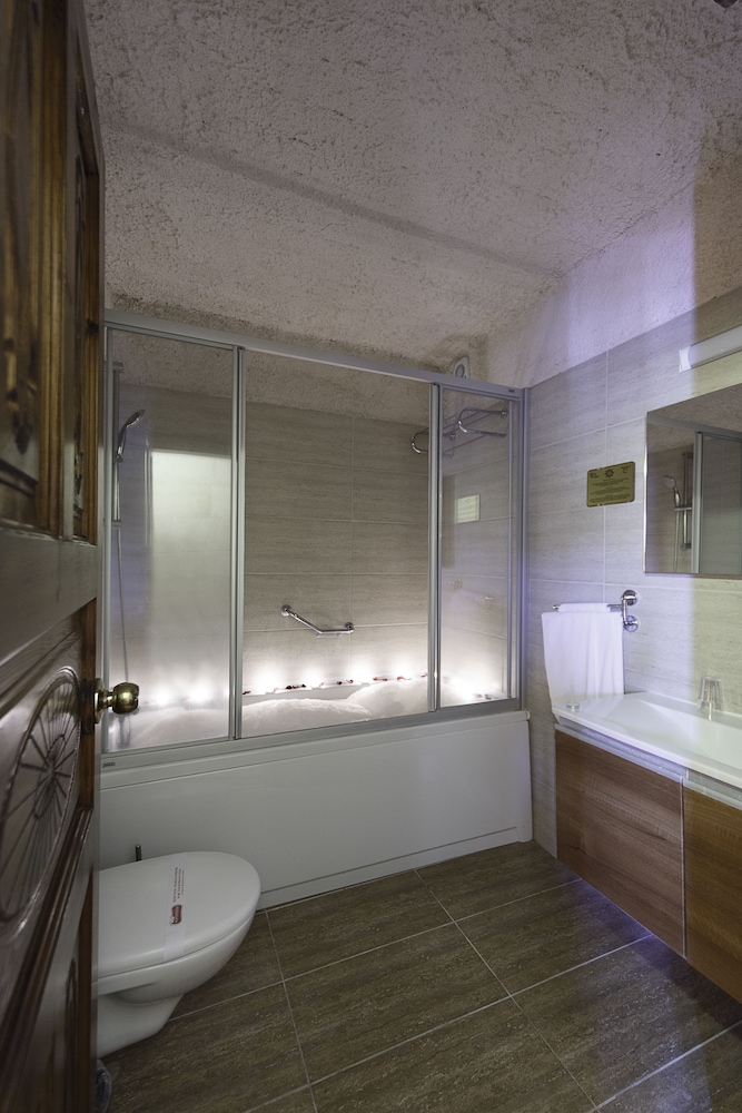 Dilek Kaya Hotel Special Class 17/71