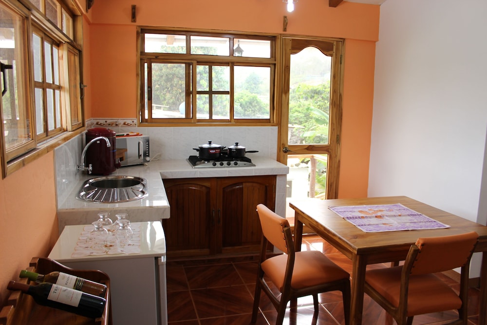 Suymar Ecolodge Galapagos 56/75