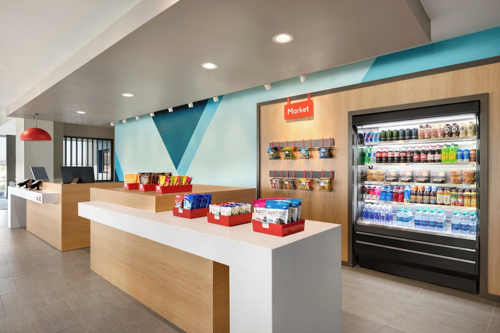 Avid Hotel Redding by IHG 2/30