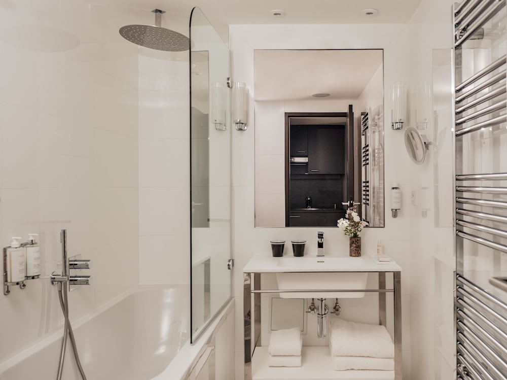 DELUXE, APARTMENT