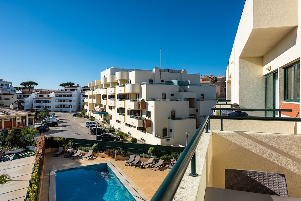 Oceanus Aparthotel 59/63