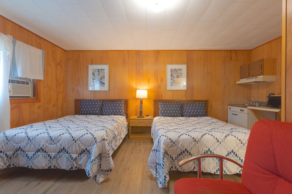 Deluxe, 2 Double Beds