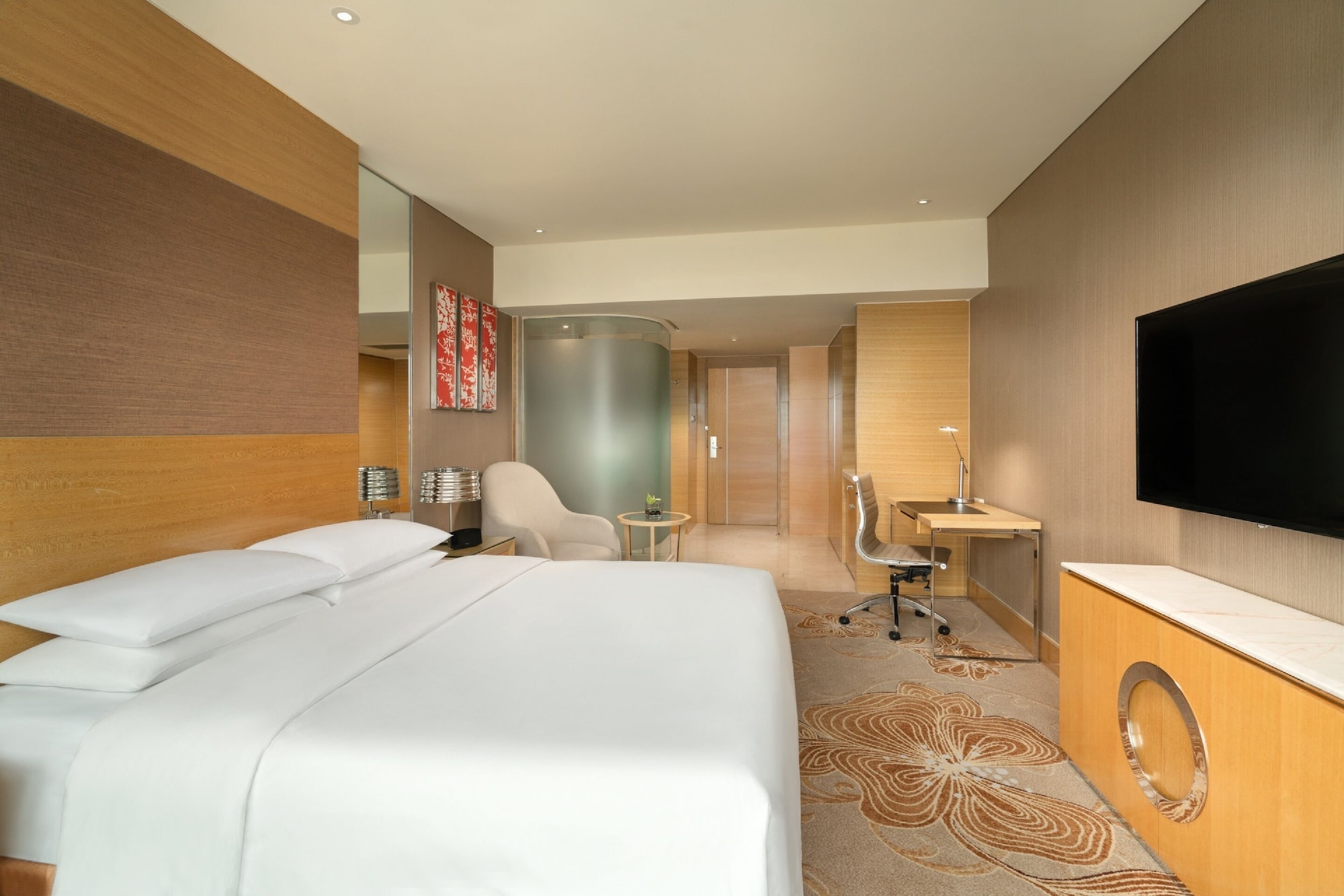 Deluxe, King Bed
