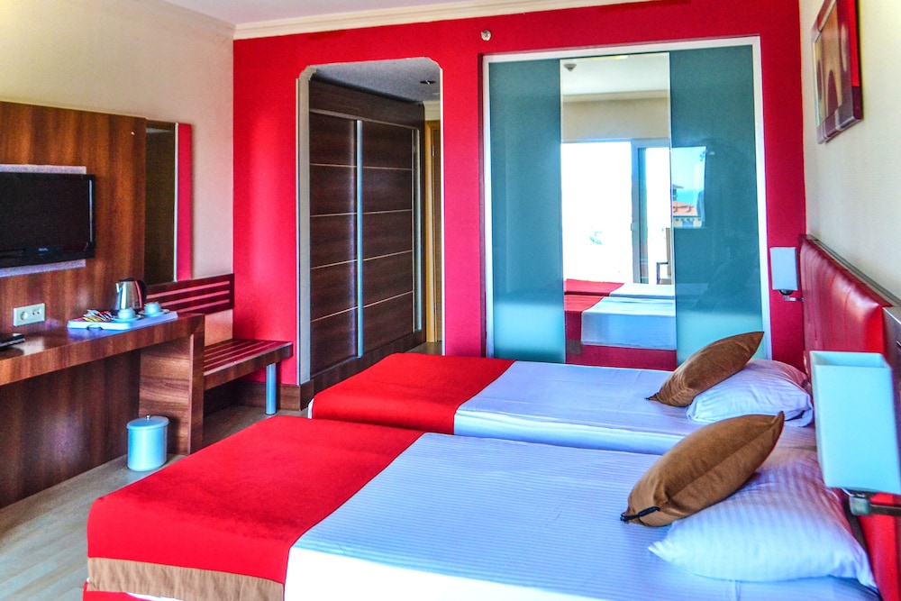 Sidekum Hotel 16/50
