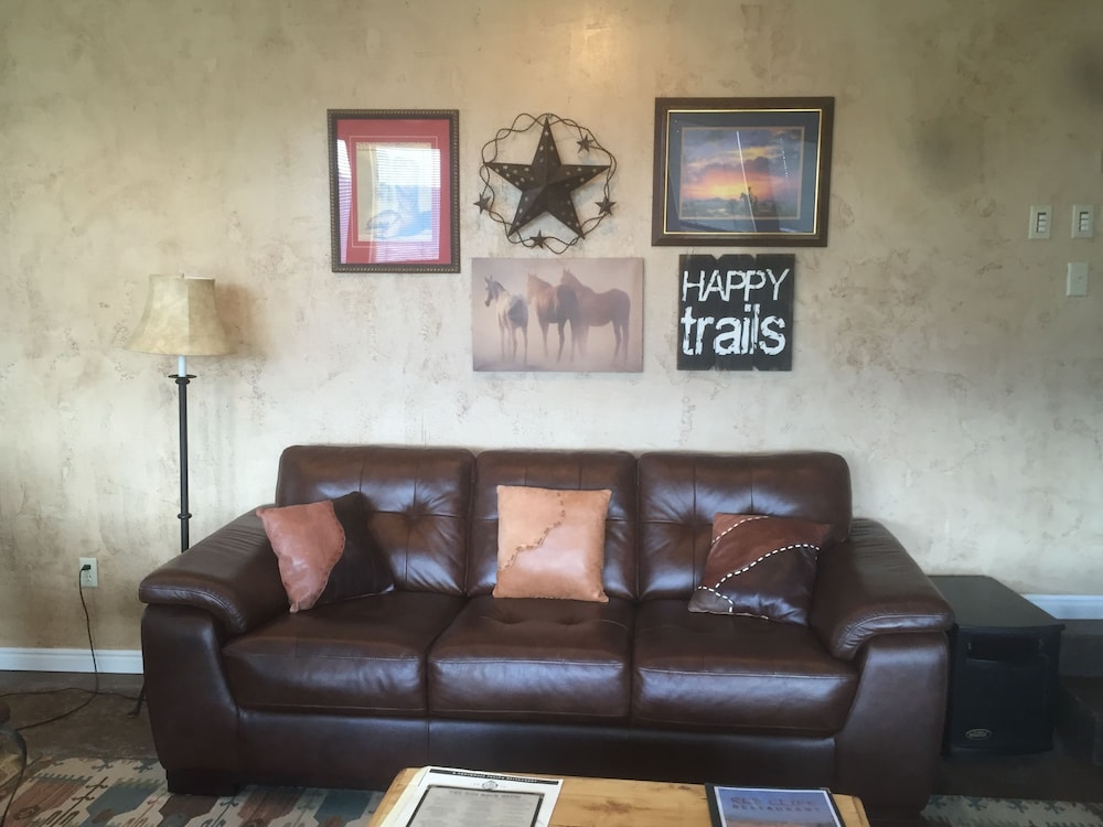 Skyridge Inn Bed & Breakfast 54/73
