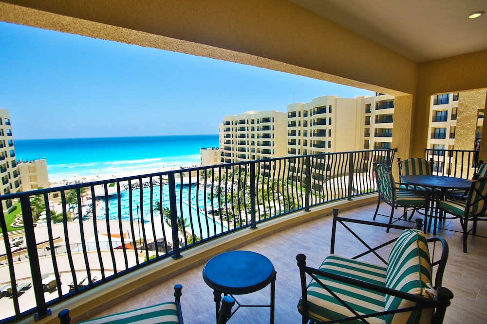 The Royal Sands All Inclusive Resort & Spa 48/75
