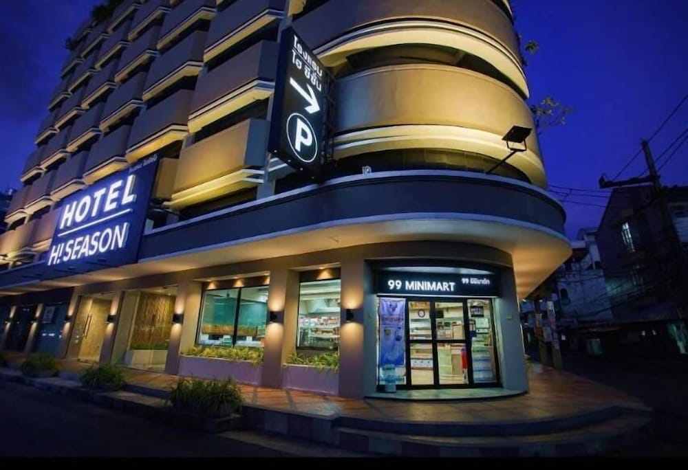 Hi Season Hotel 2/22