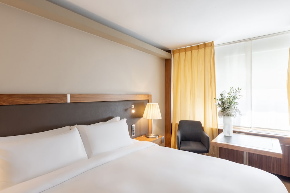 SUPERIOR, DOUBLE BED, RIVER VIEW