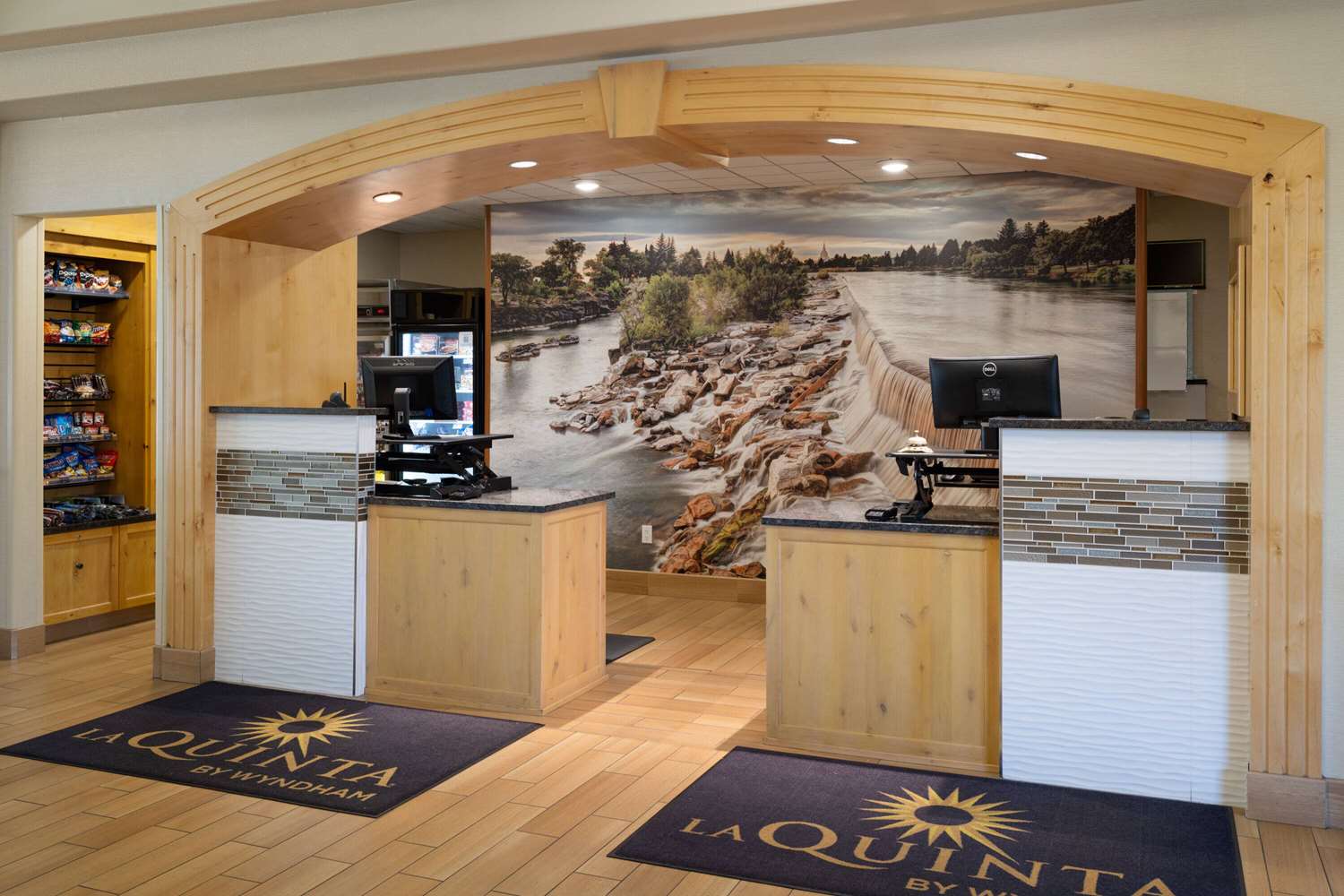 La Quinta Inn and Suites by Wyndham Idaho Falls/Ammon 7/54
