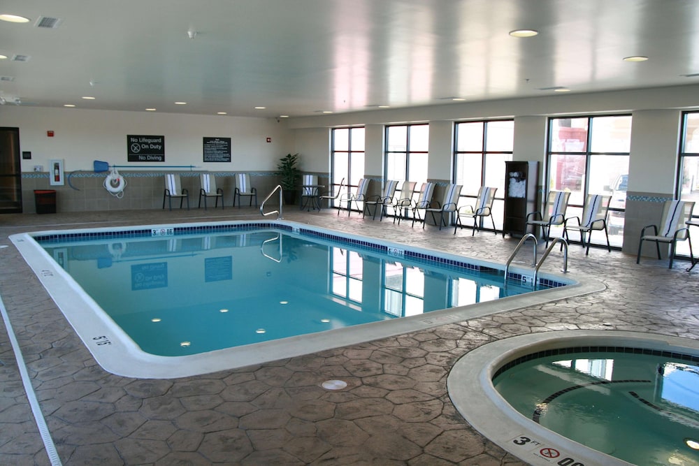 Hampton Inn Topeka 1/51