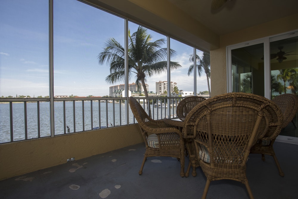 Vanderbilt Beach Resort 55/65