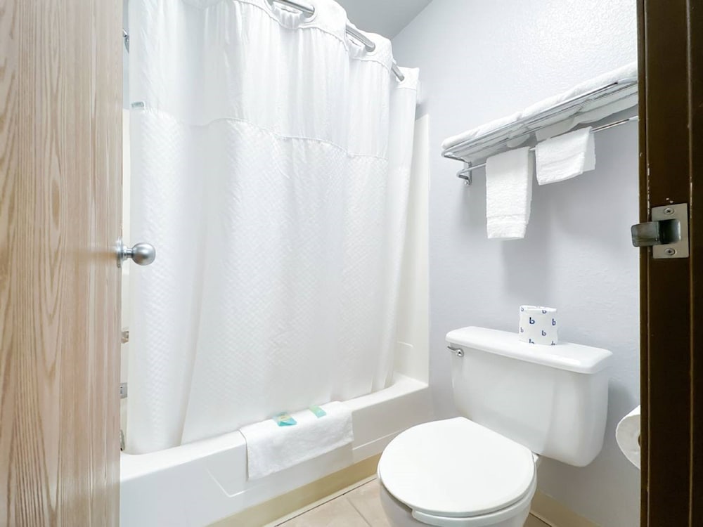 Americas Best Value Inn 52/53