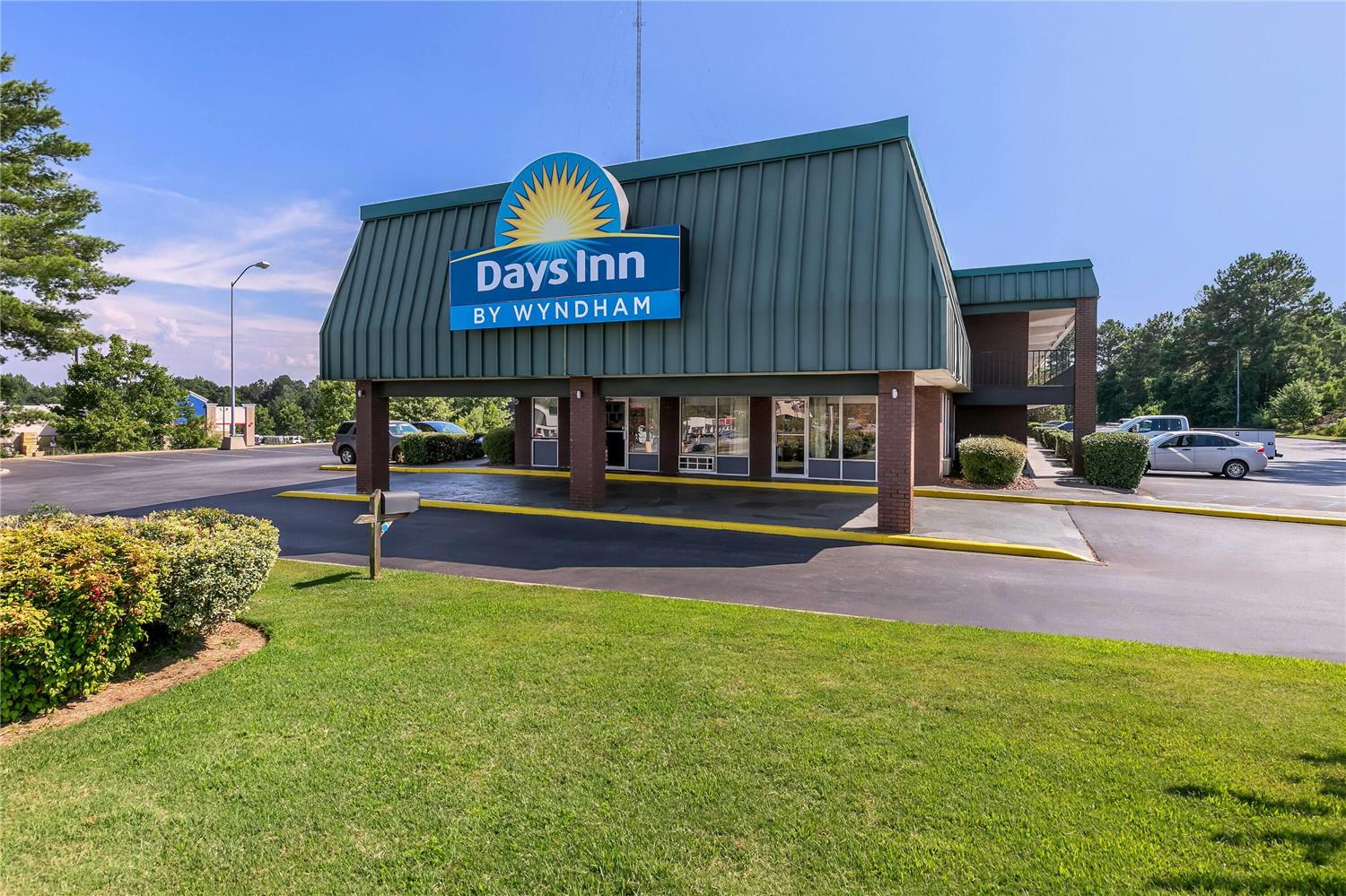 Days Inn by Wyndham Seneca 5/25