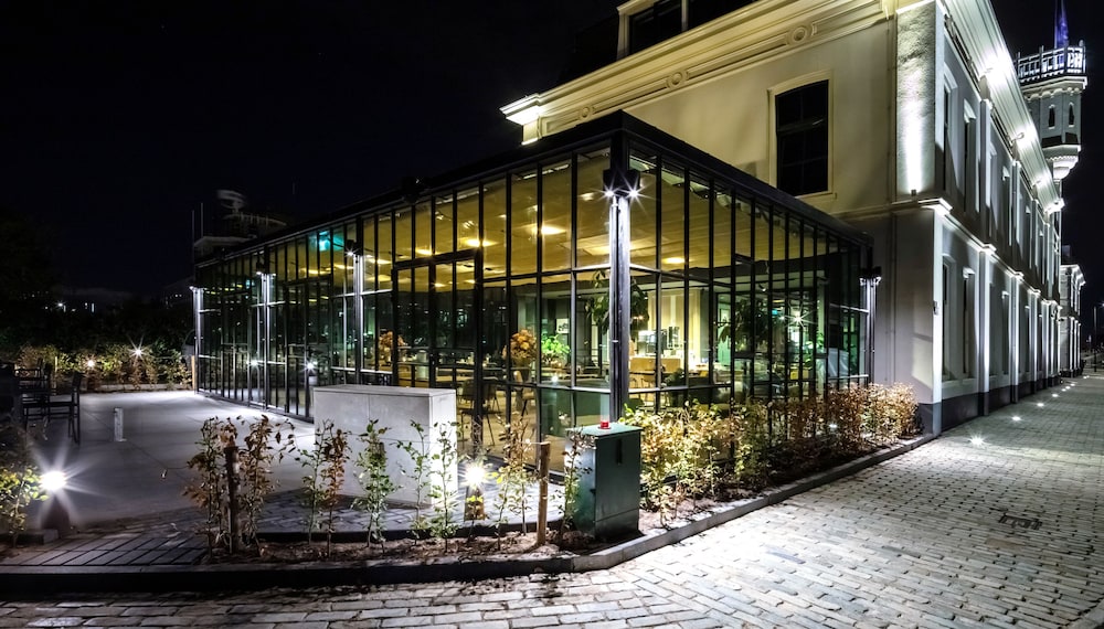 Hotel Maassluis 3/50