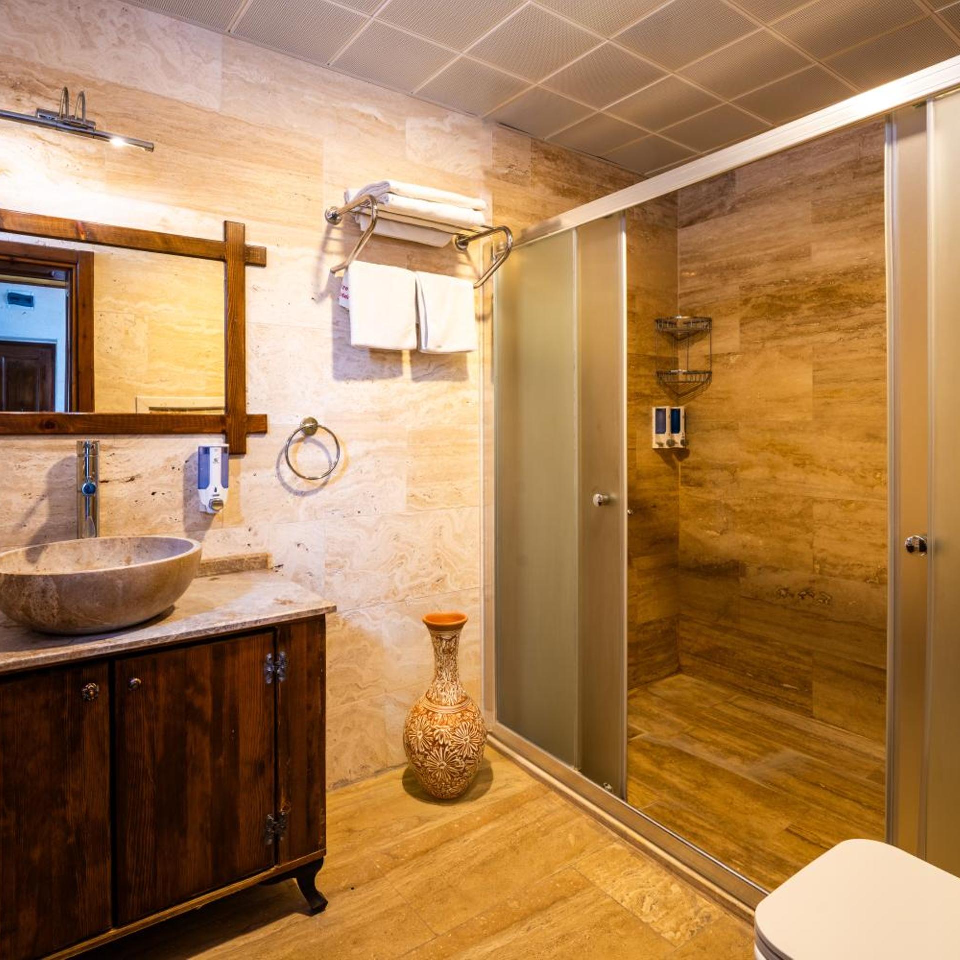 غرفة بسرير مزدوج بشرفة، Empire Cave Hotel 7/7