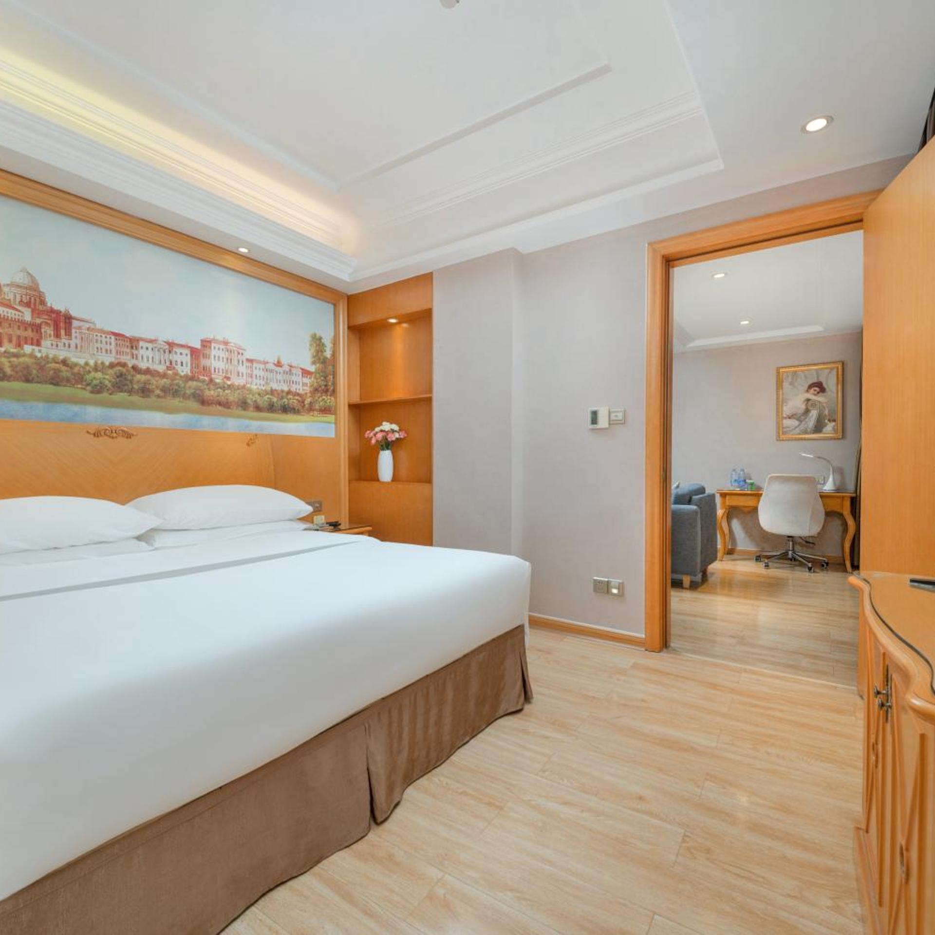 Vienna Hotel Shenzhen (Fuyong Metro Station Branch) 19/48
