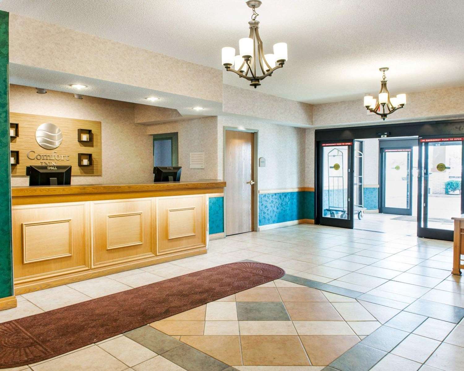 Comfort Inn Goshen, IN 9/36