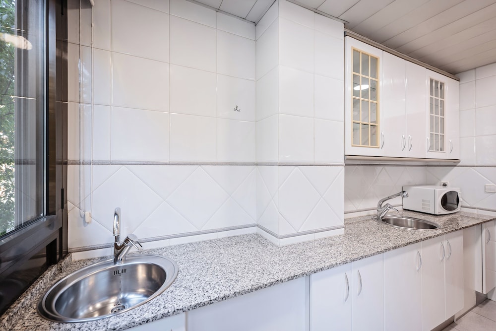 Aparthotel Napols 33/43