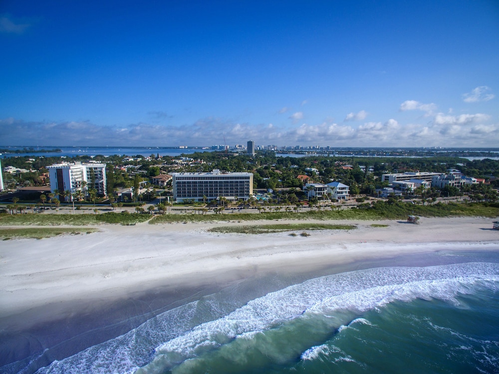 Cirque St. Armands Beachside 32/35