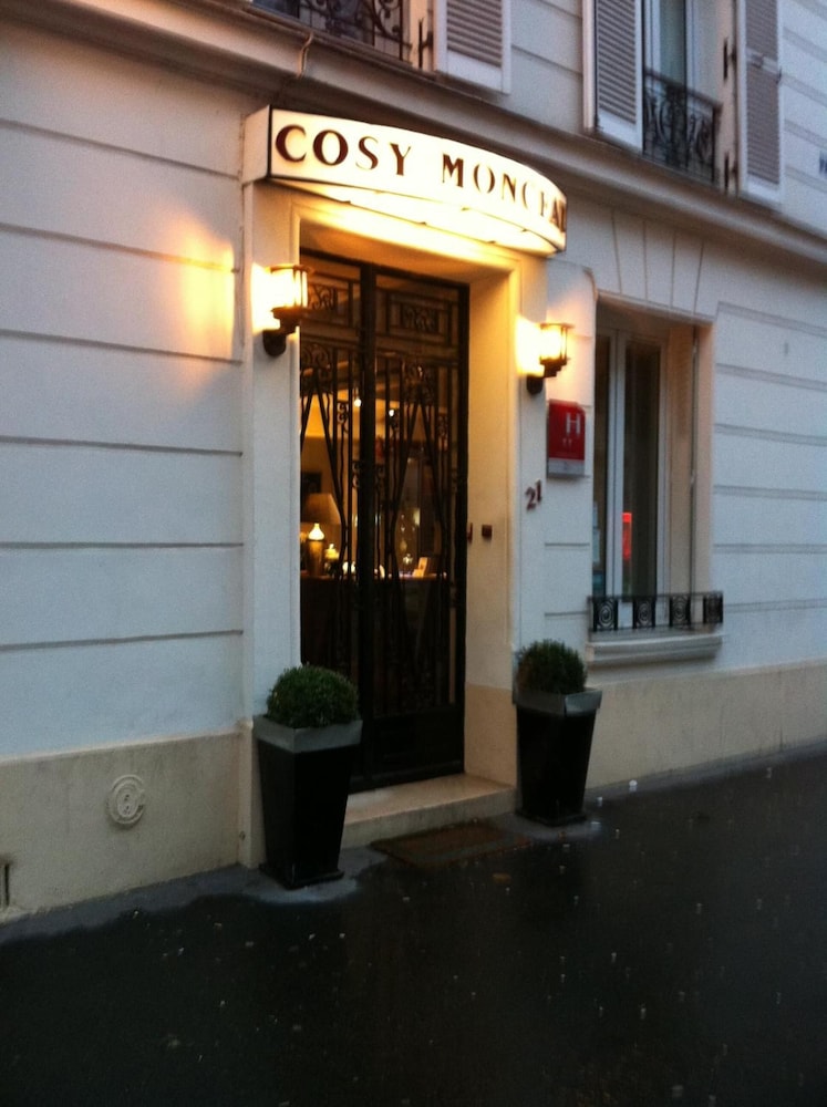 HOTEL COSY MONCEAU 2/51