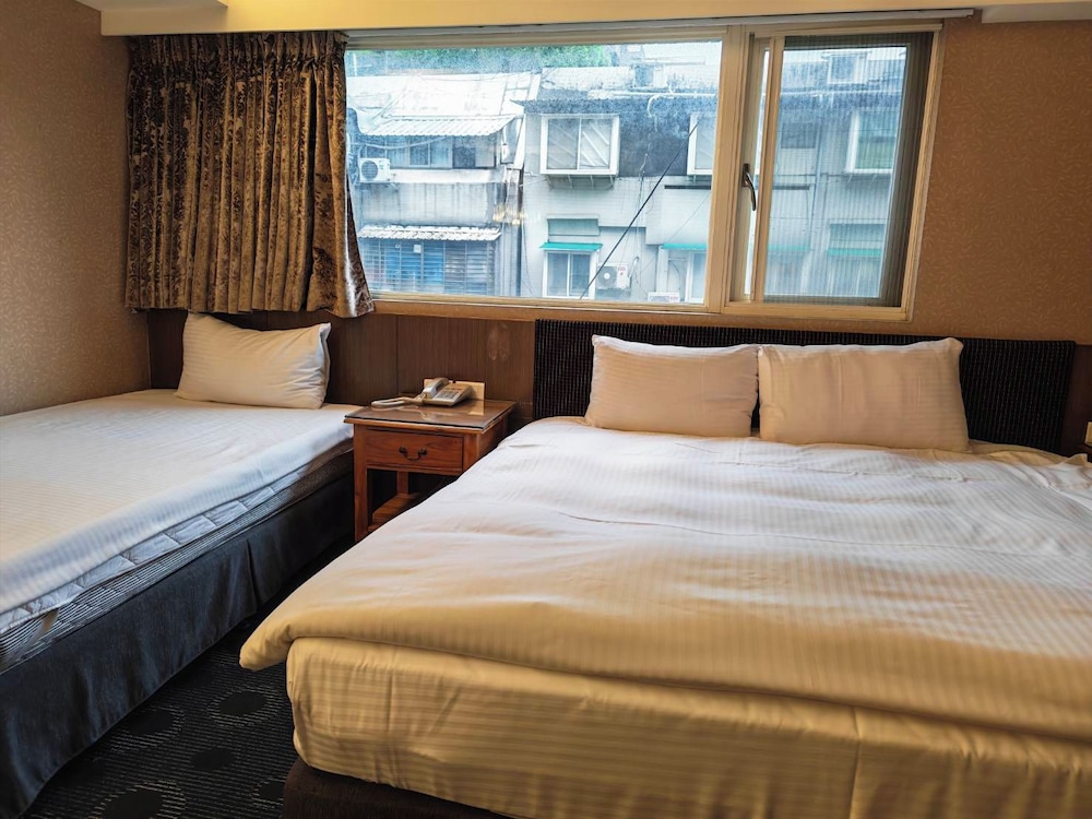 Cai She Hotel 6/48