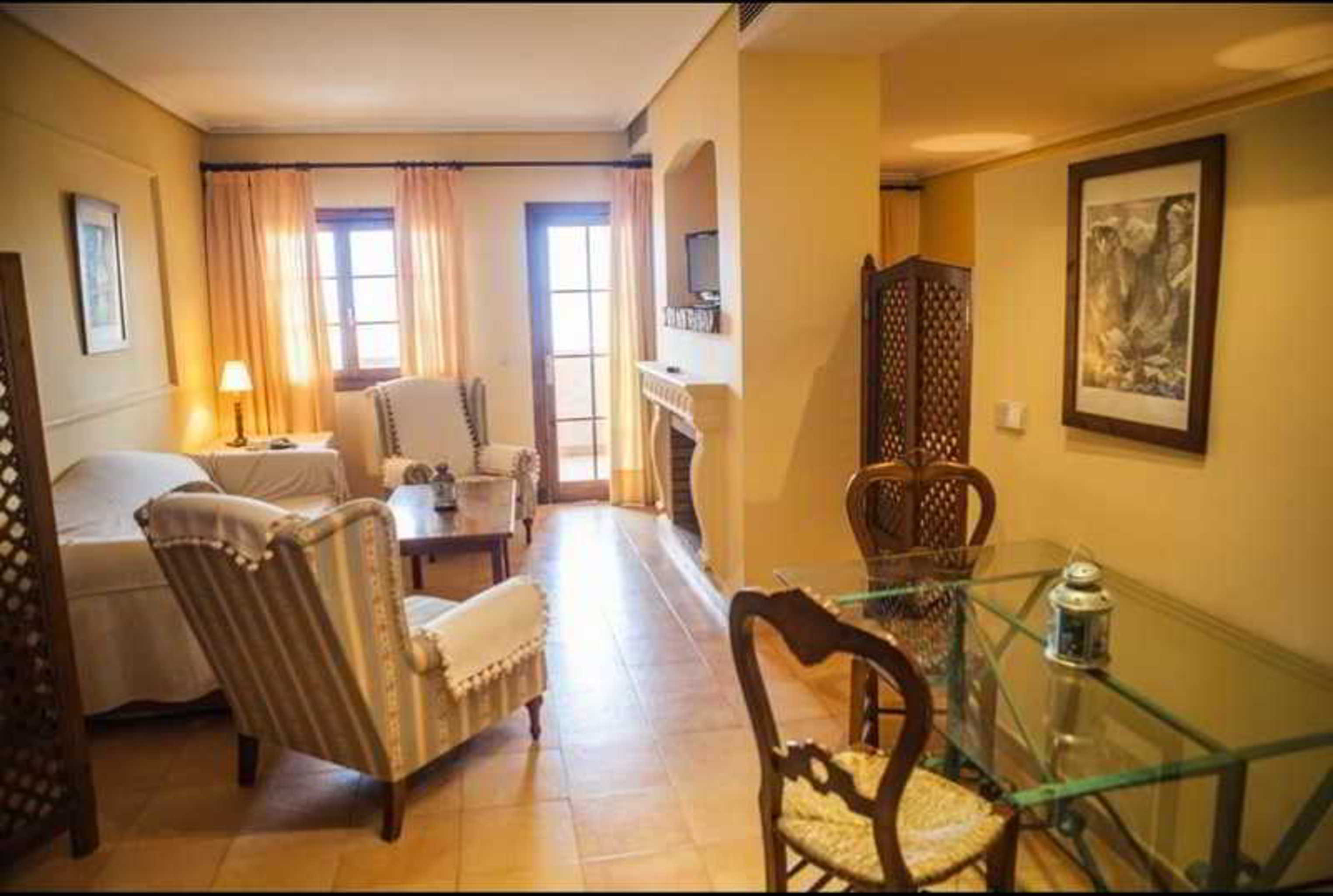 ESTUDIOS TURISTICOS BAHIA SUR 5/15