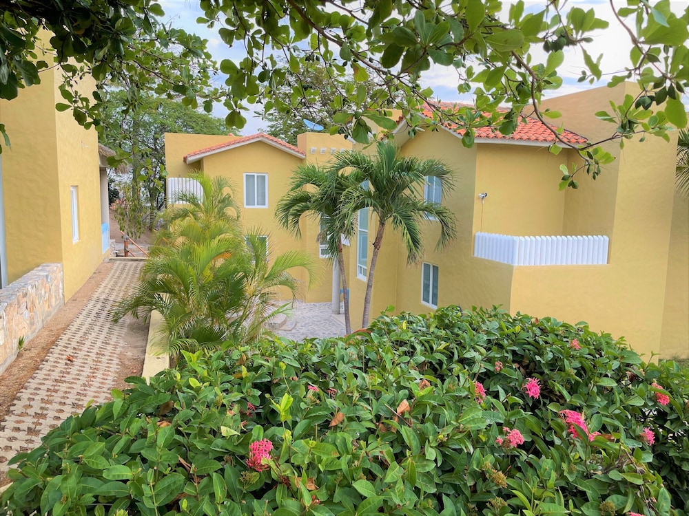 Villas And Resort Luz de Luna 41/50