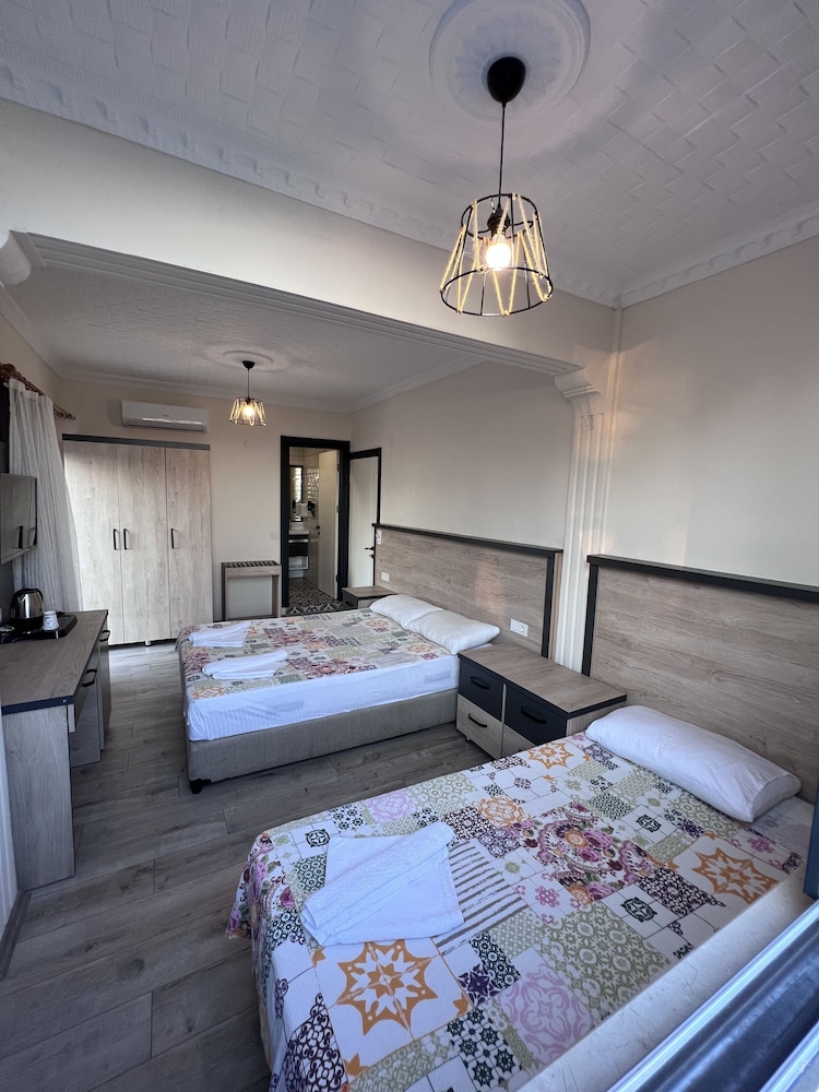 Yucel Hotel 9/50